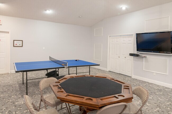 Building Photo - 8799 Bella Vista Dr