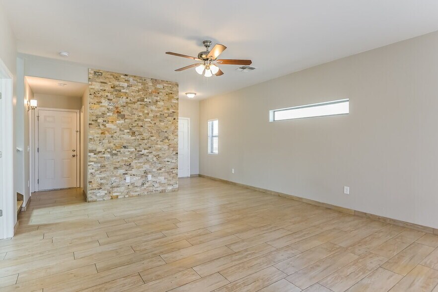 Building Photo - 14863 S Avenida Cucana