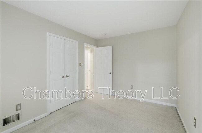 Building Photo - 6591 Zoysia Ct