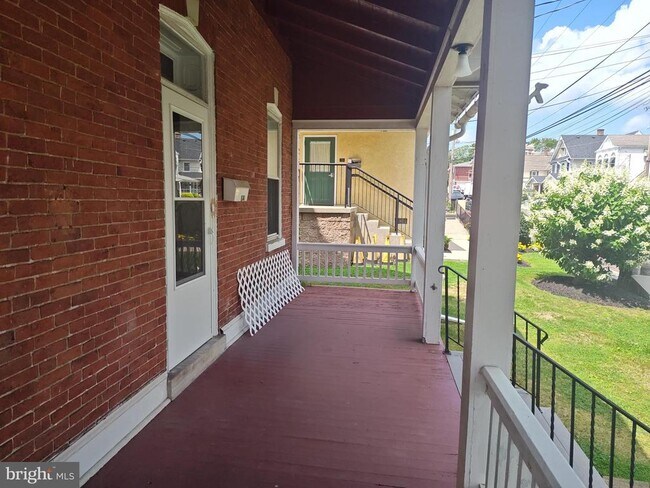 Building Photo - 602 Arch St