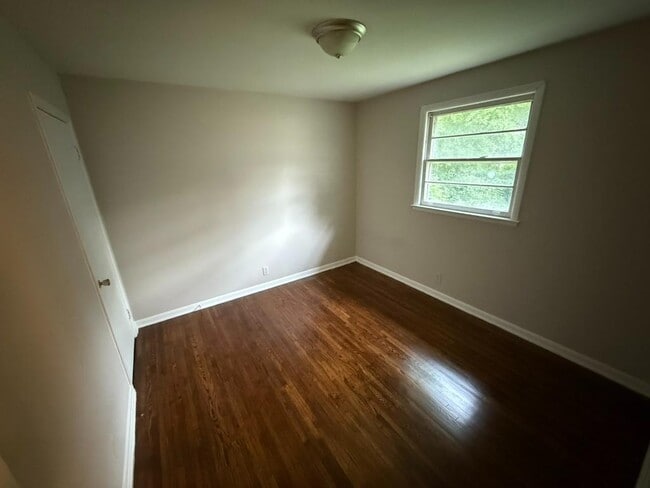 Building Photo - 622 Bixler Ave