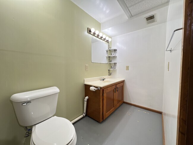 Building Photo - 3690 Keystone Dr