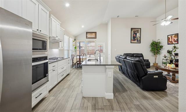 Building Photo - 11500 Royston St