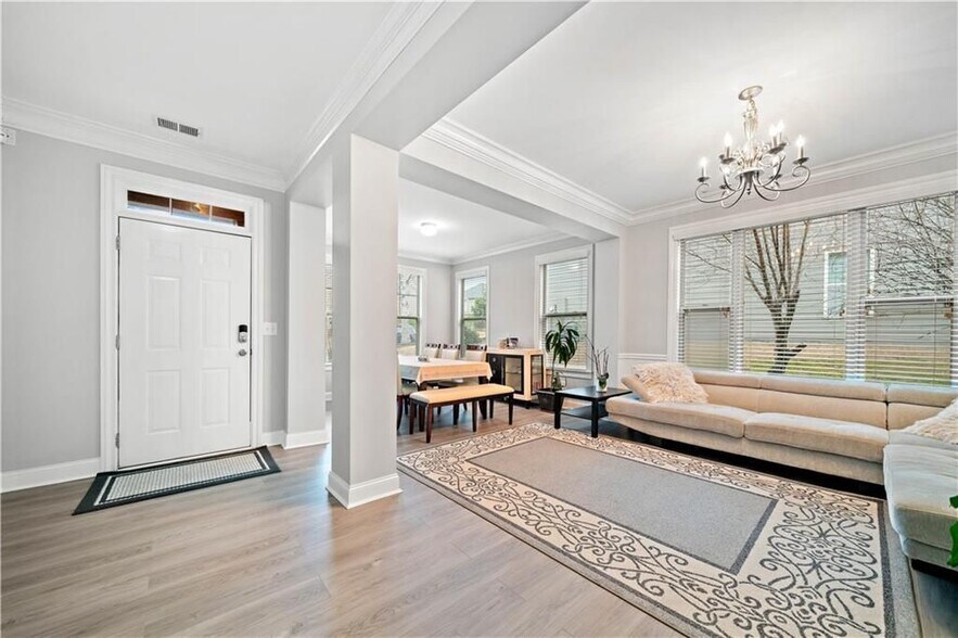 Building Photo - 5370 Breckinridge Ln