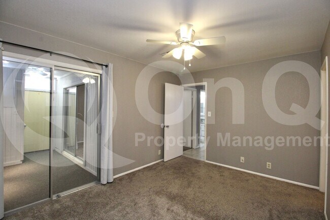 Building Photo - 9021 W Elm St