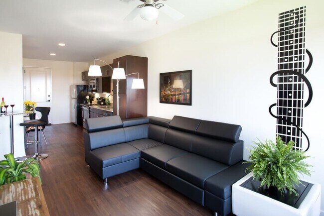 Building Photo - 33 Peabody St