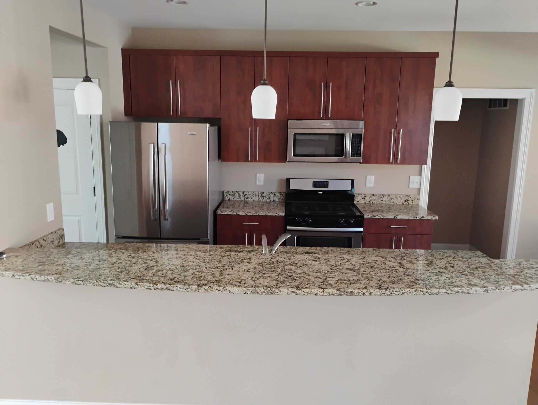 Building Photo - 323 Eden Ave