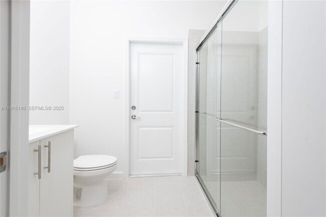 Building Photo - 26360 SE 8th Ct