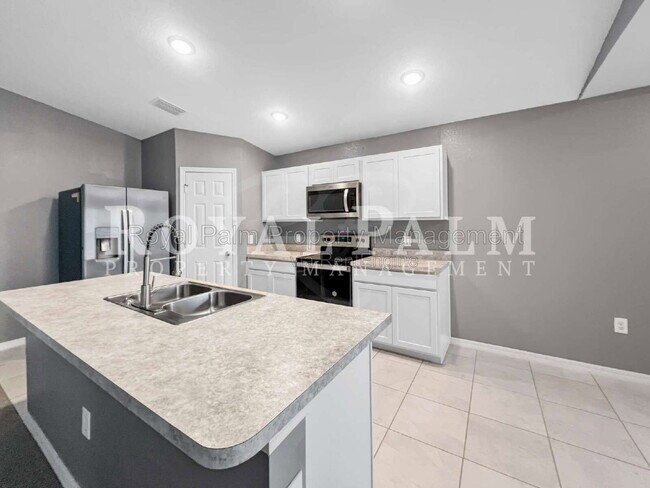 Building Photo - 3107 35th St W