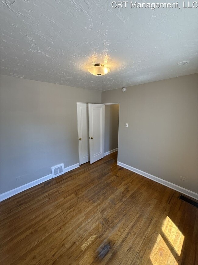Building Photo - Charming 2 Bed Home Near Central Park