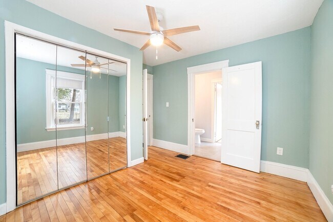 Building Photo - 8 Blackstone St