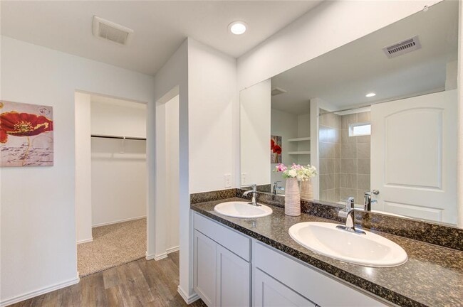 Building Photo - 24434 Elmwood Falls Dr