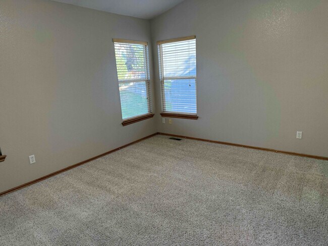 Building Photo - 9302 Wolfe Dr