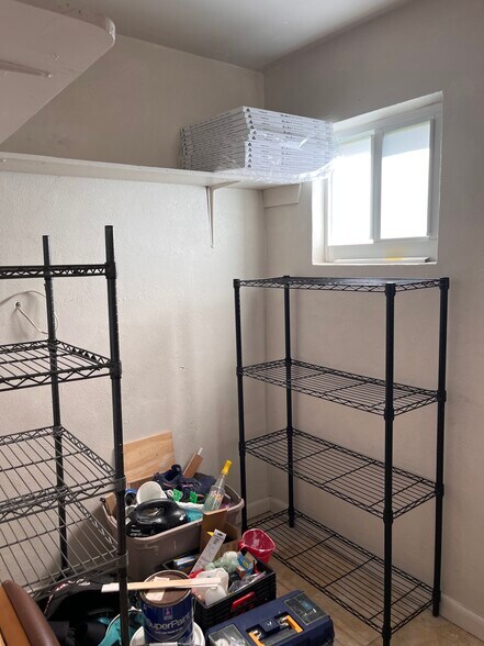 Utility room - 124 NW 6th Ave