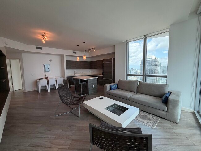 Building Photo - 1100 S Miami Ave