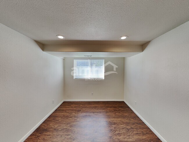 Building Photo - 2362 S 50 E