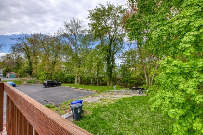 Building Photo - Spacious 2-Bedroom, 2-Story Apartment with Walk-Out Basement