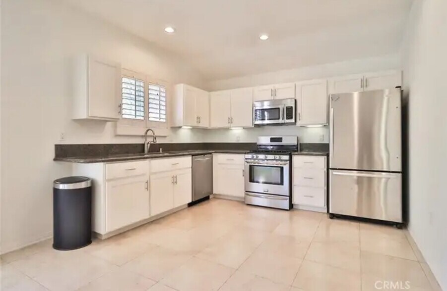 Building Photo - 17141 Superior St