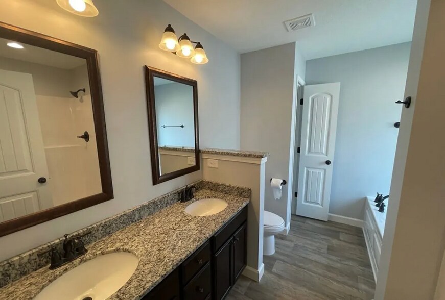Building Photo - 1204 Mason Hill Way