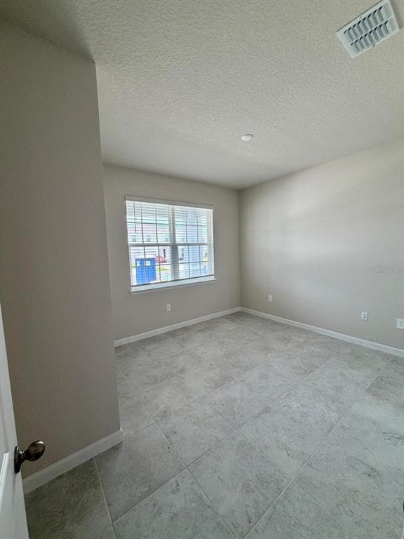 Building Photo - 3884 Isle Royal Pl