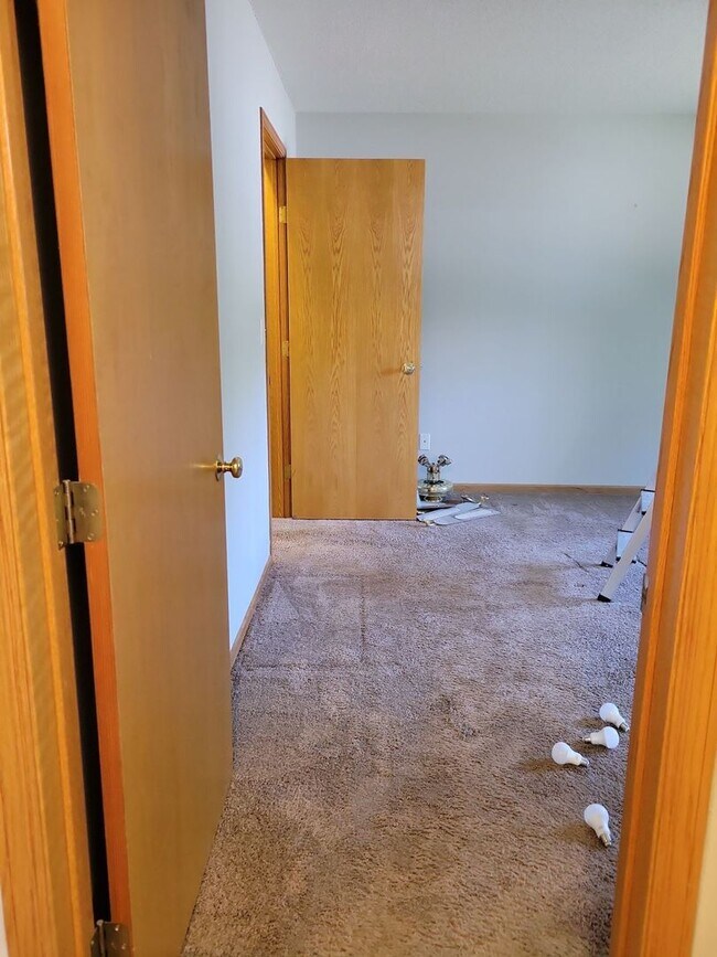 Building Photo - 2209 Cattail Way