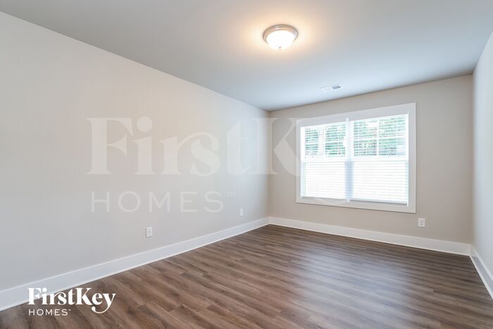 Building Photo - 7110 Lawson Dr