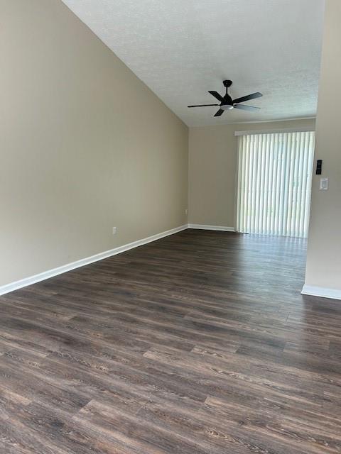Building Photo - 10545 Willow View Cir