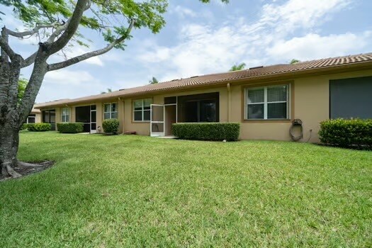 Building Photo - 7880 Lake Sawgrass Loop
