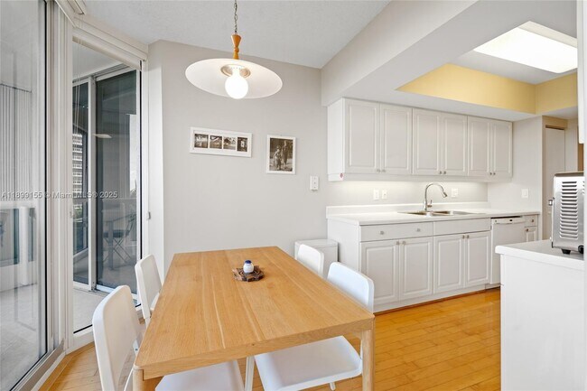 Building Photo - 21205 Yacht Club Dr