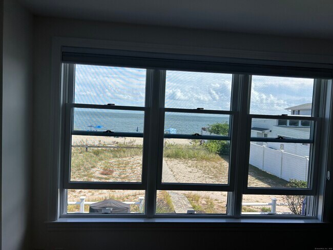 Building Photo - 19 Underway Dr