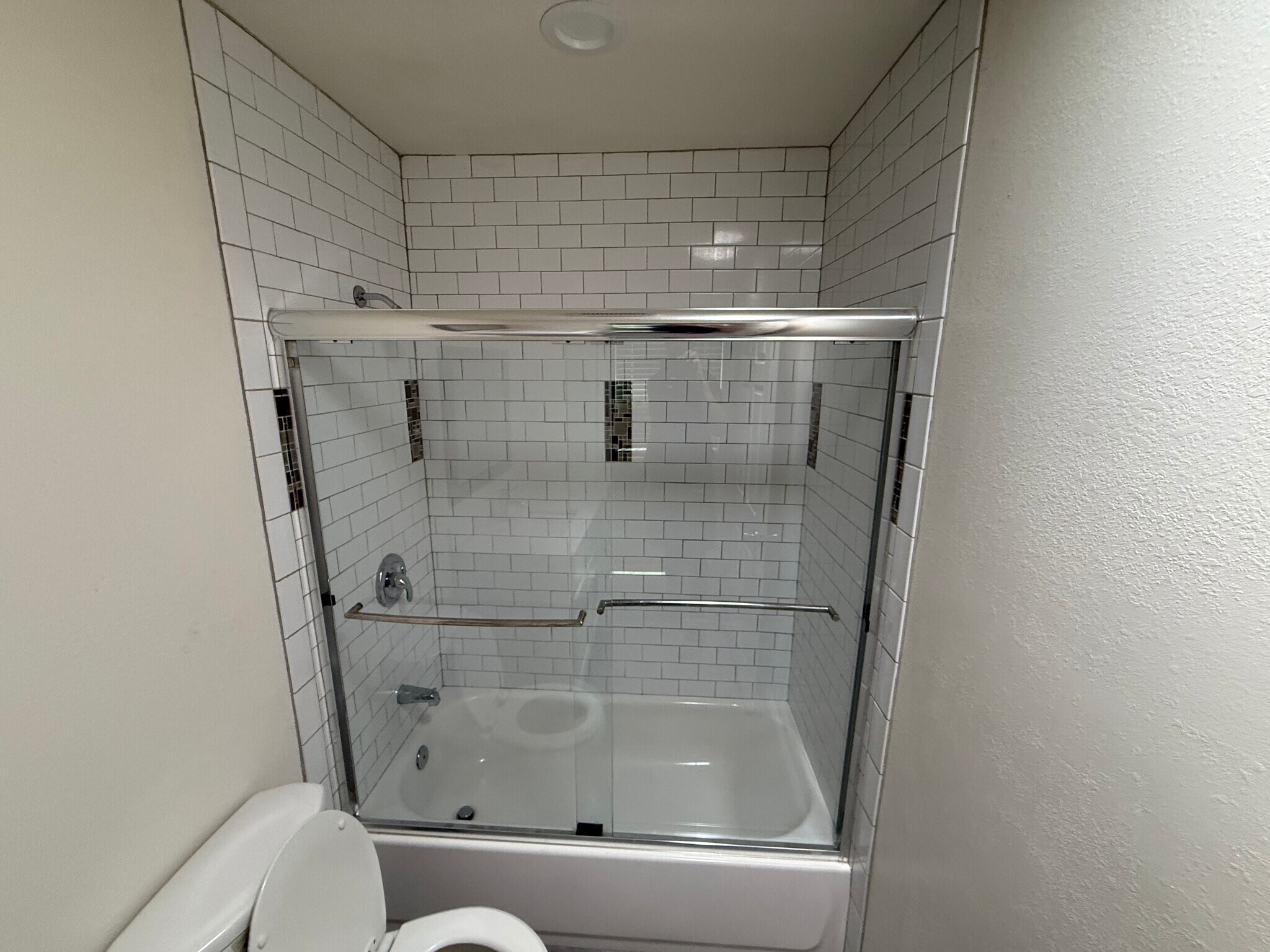 Building Photo - 1493 W 47th St