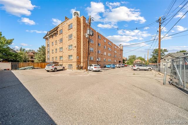 Building Photo - 1350 Josephine St