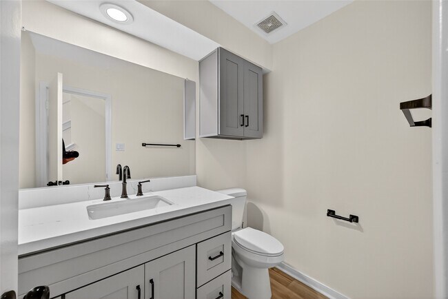 Building Photo - 14734 Perthshire Rd