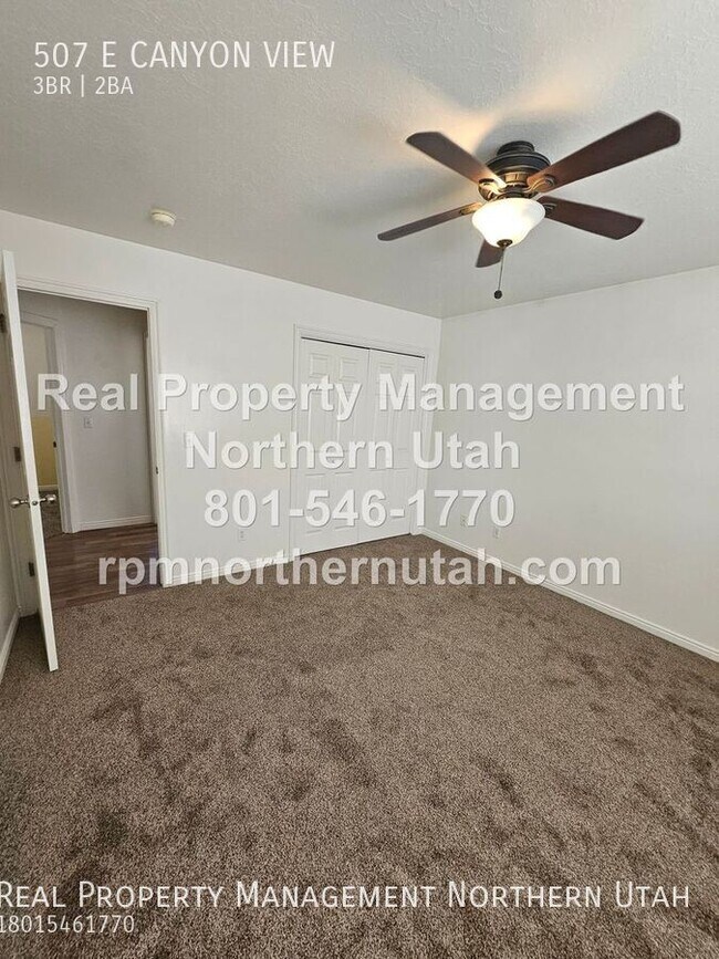Building Photo - 507 Canyon View Dr
