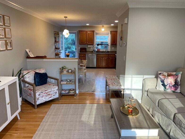 Building Photo - 21 Merrimac Way