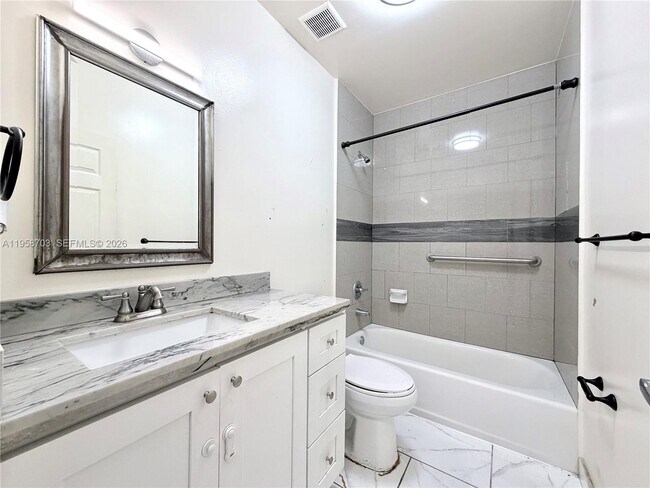 Building Photo - 1830 NW 1st St