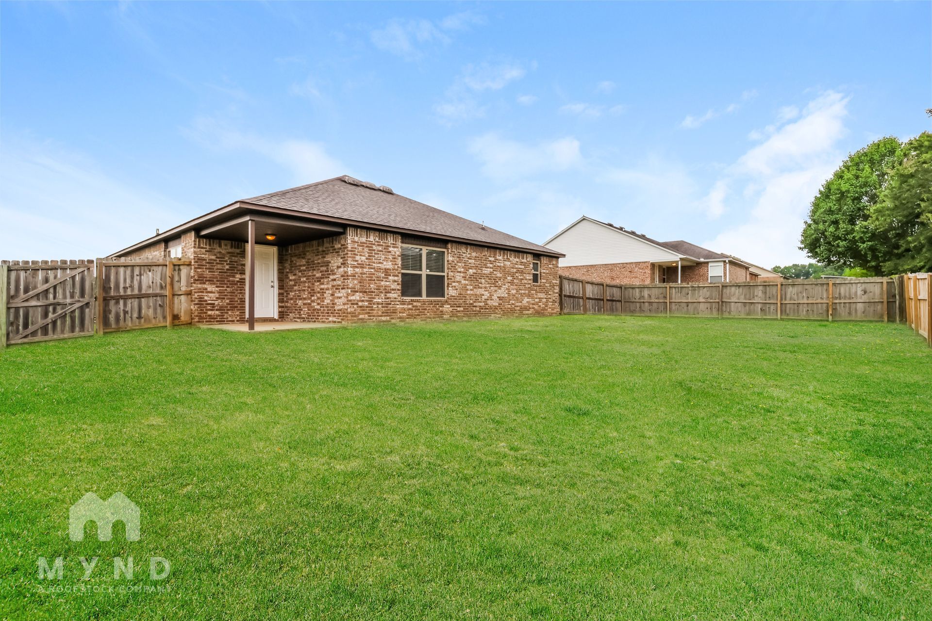 Building Photo - 17 Bristol Dr