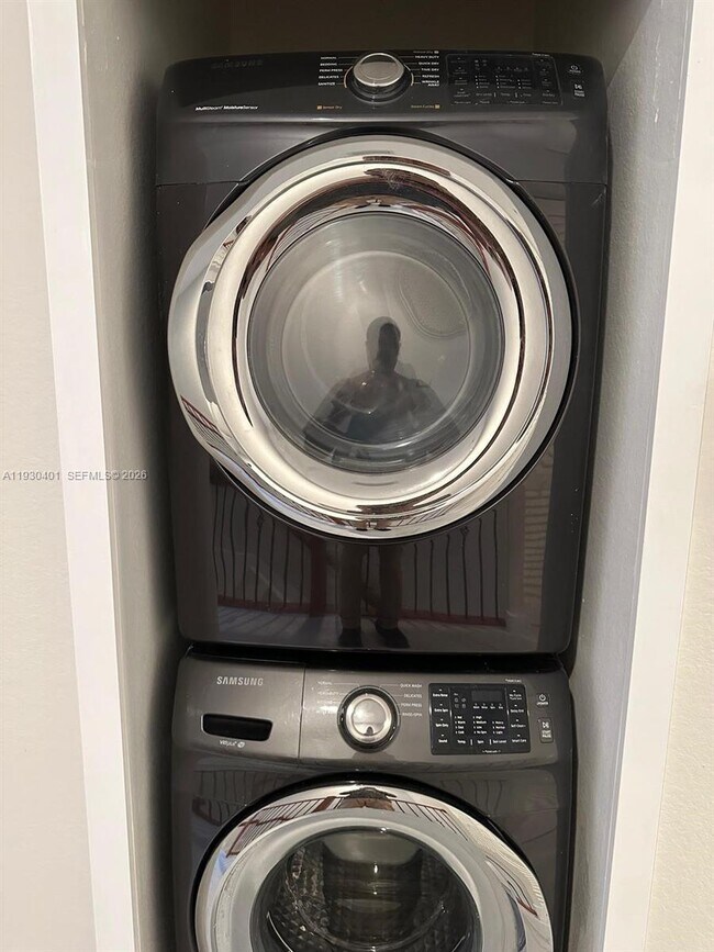 Building Photo - 12421 SW 50th Ct