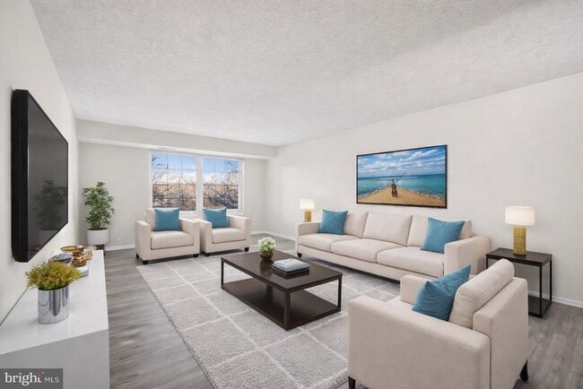 Building Photo - 7680 Tremayne Pl