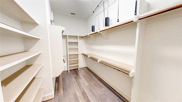 Building Photo - 620 S Pearl Expy