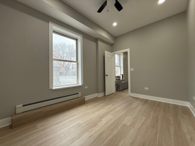 Building Photo - 3613 S Archer Ave