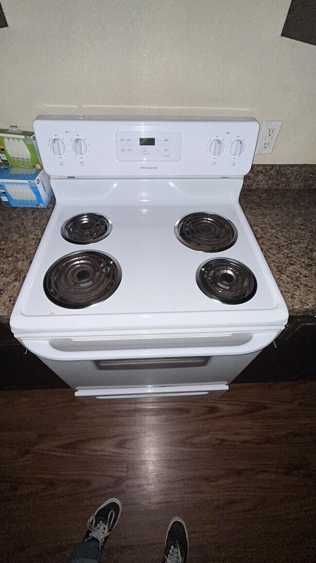 Building Photo - 310 Cooper St