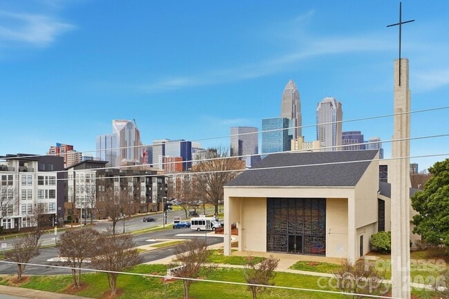 Building Photo - 440 N McDowell St