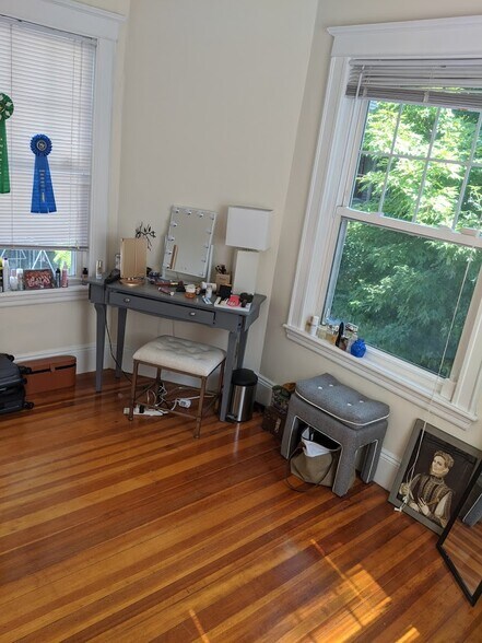 Building Photo - 7 Nottingham St