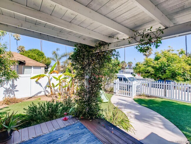 Building Photo - 4655 Castelar St