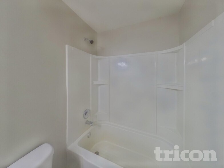 Building Photo - 747 Markham Cir