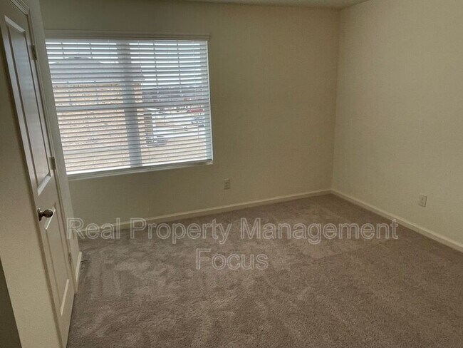 Building Photo - 2629 Silver Leaf Ln
