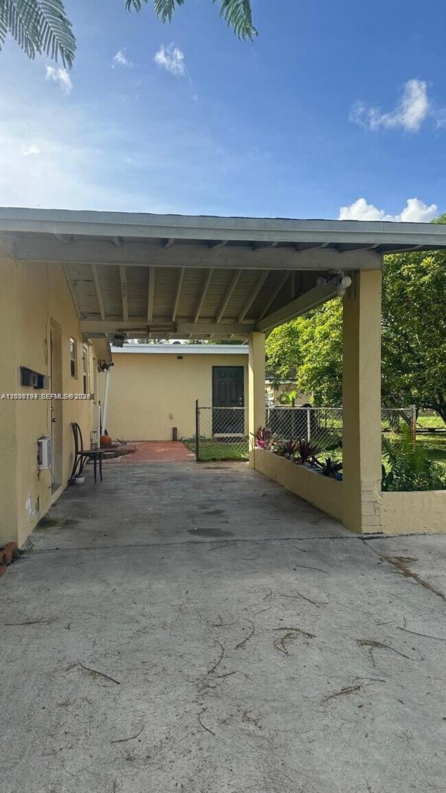 Building Photo - 1321 NW 50th Ave
