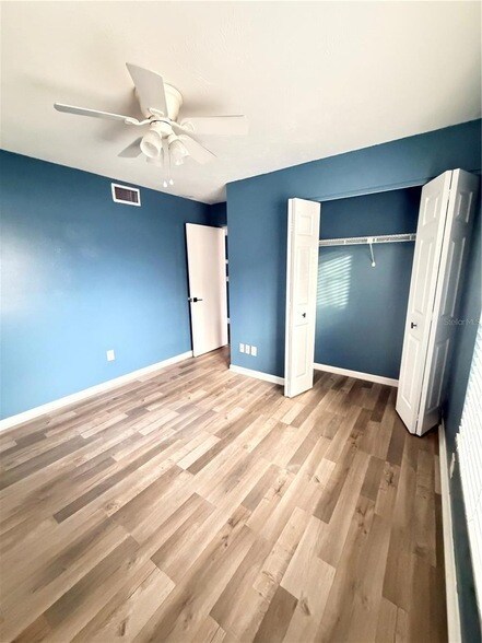 Building Photo - 5920 7th Ave W