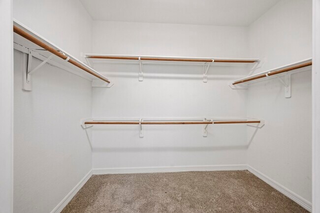Building Photo - 4106 Applecreek Bend Dr